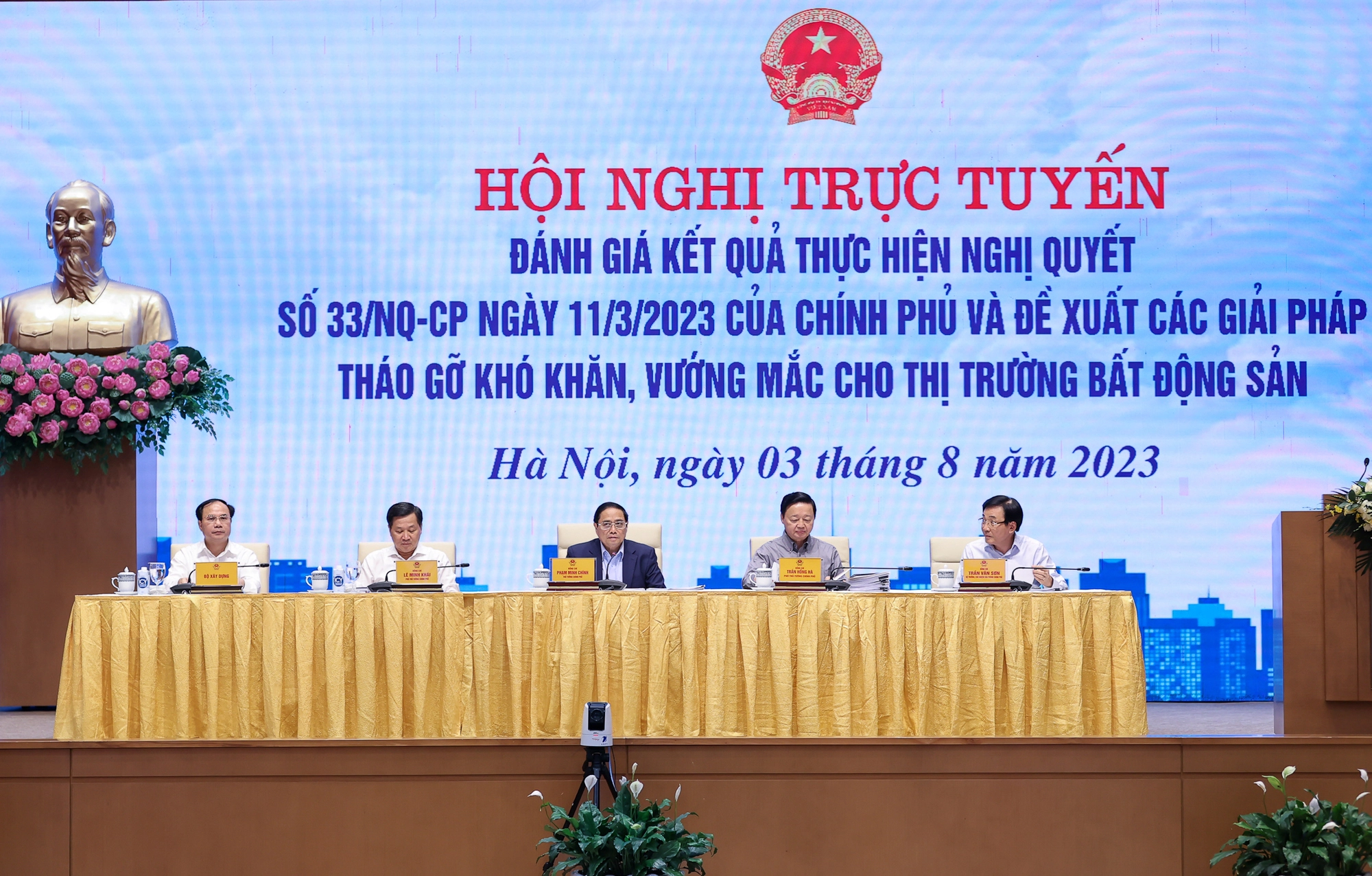 Thông điệp của Hội nghị là chung tay tháo gỡ khó khăn, vướng mắc để thị trường bất động sản phát triển ổn định, an toàn, lành mạnh, bền vững - Ảnh: VGP/Nhật Bắc